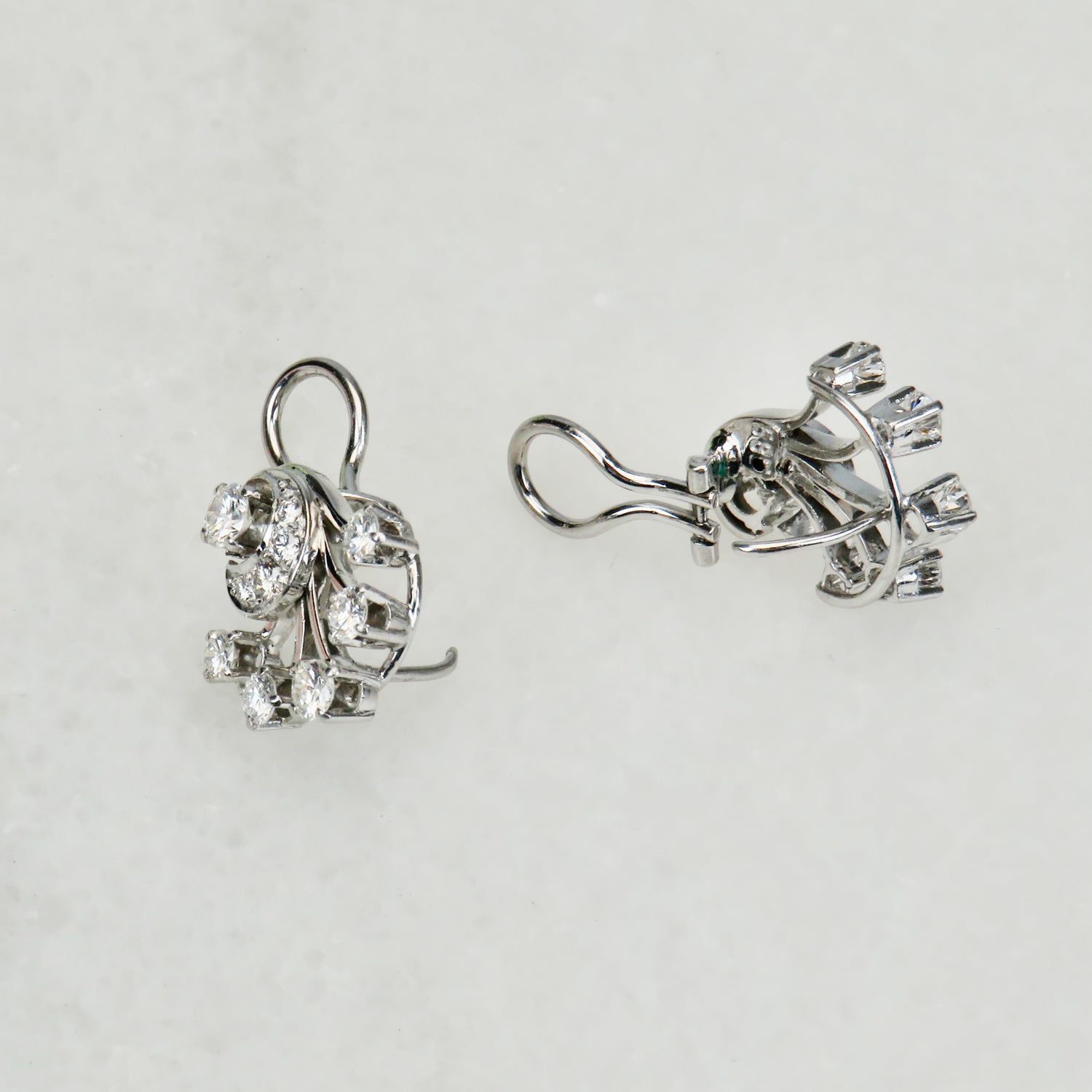 585 white gold earrings with brilliant - sparkling elegance