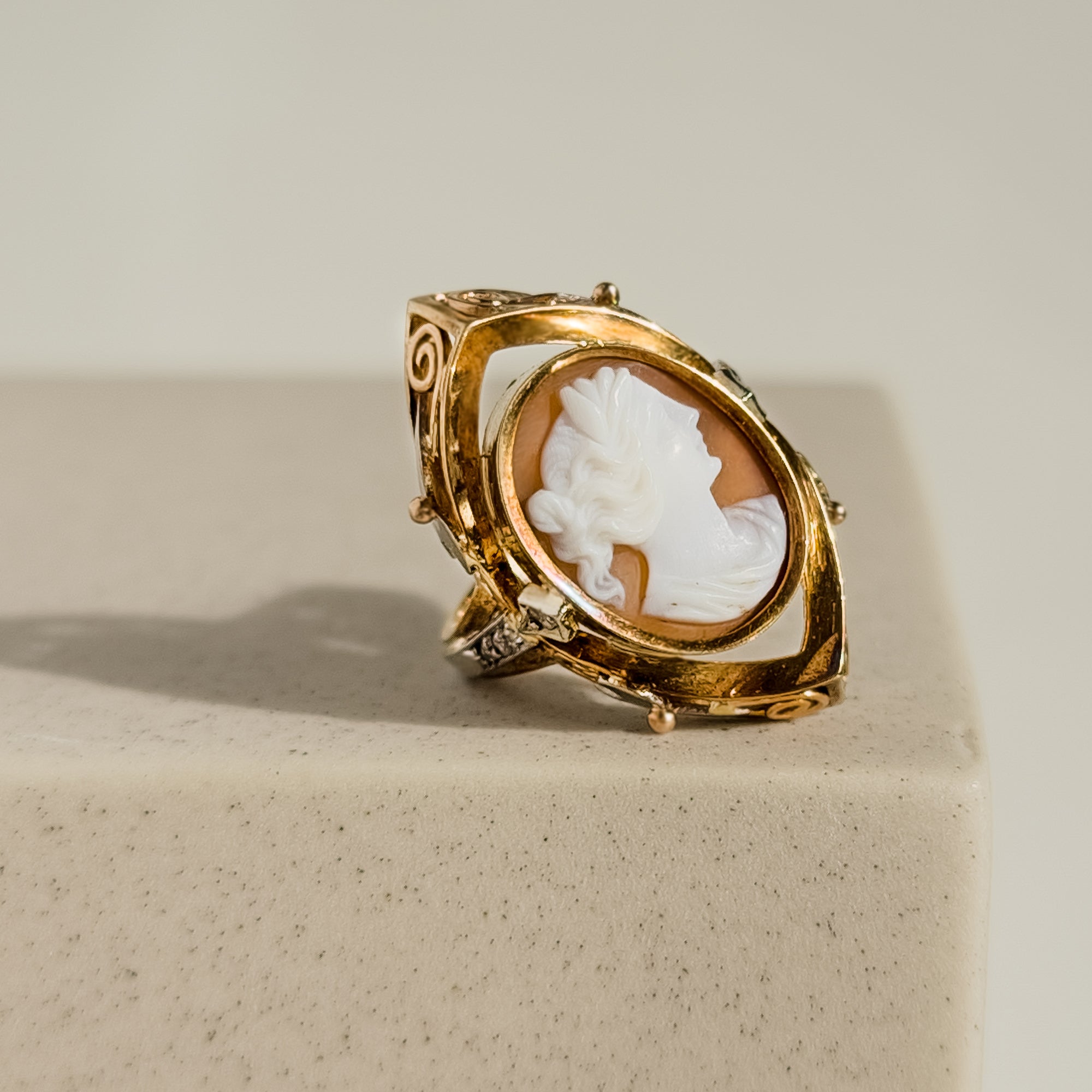 Gemal ring made of 585 gold