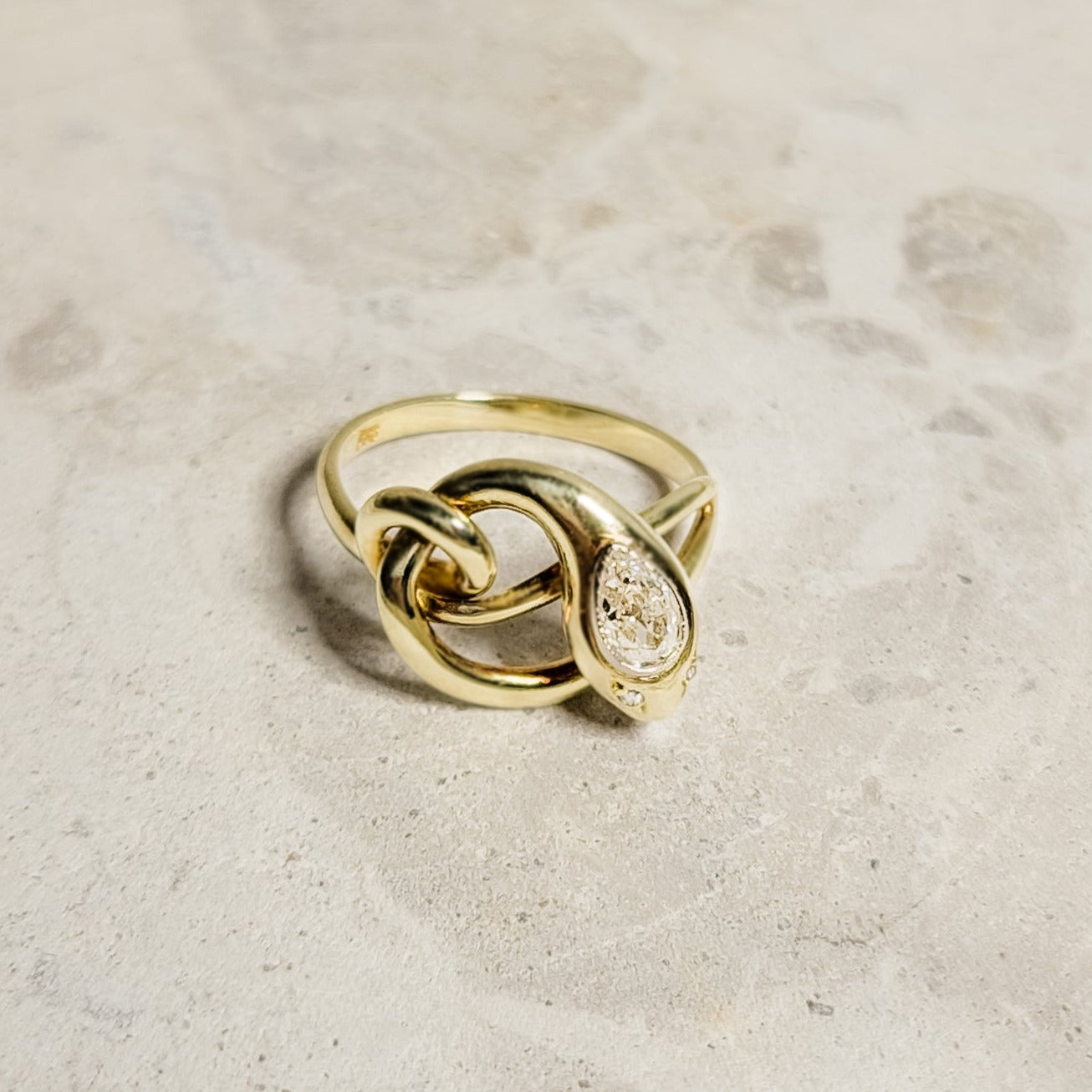 Simple 585 gold ring - timeless and elegant