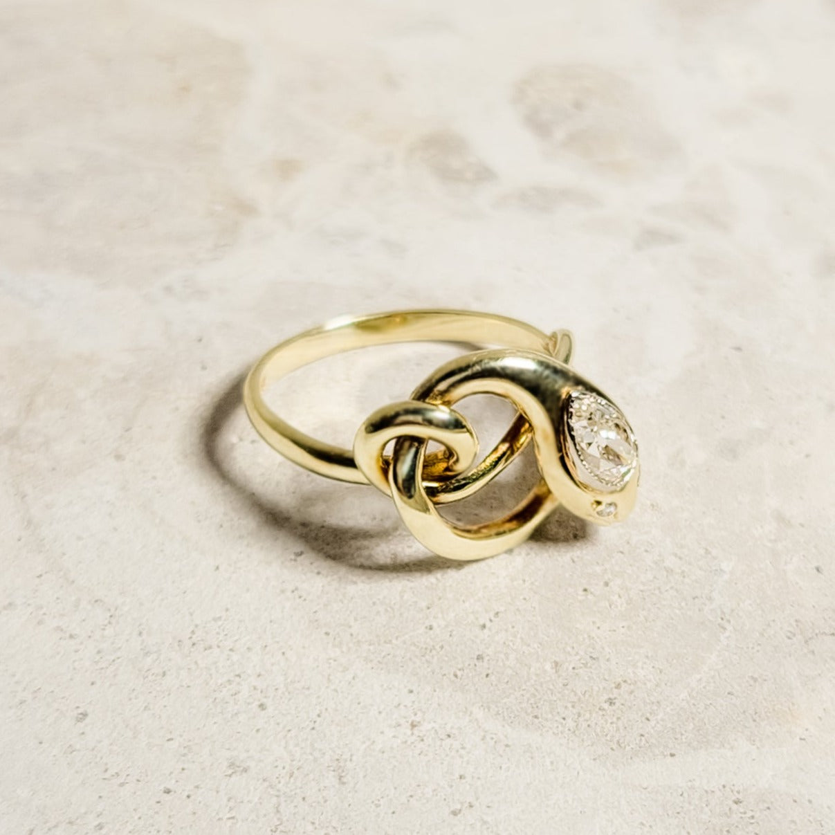 Simple 585 gold ring - timeless and elegant