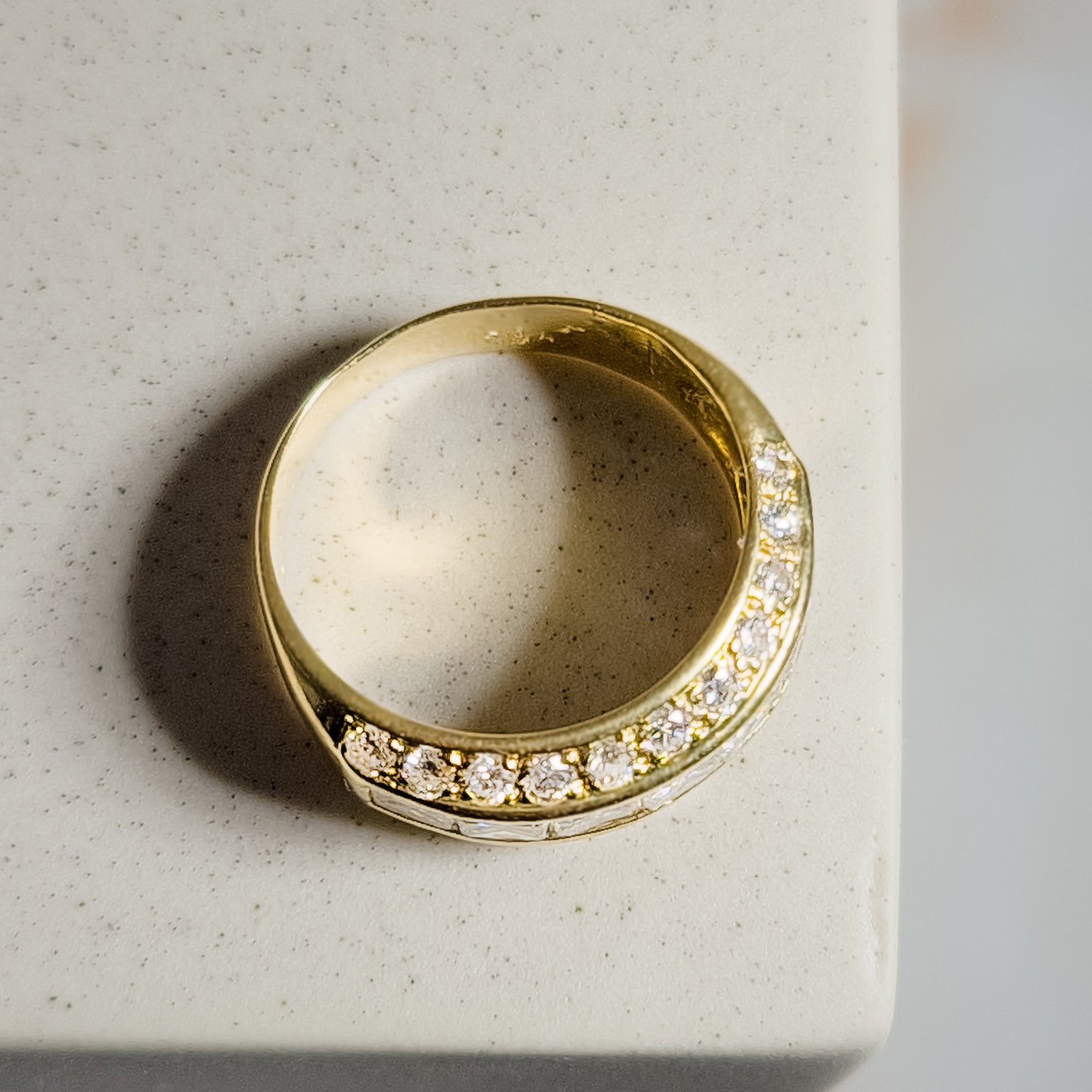 Second 750 gold ring with brilliant - glamorous sequel