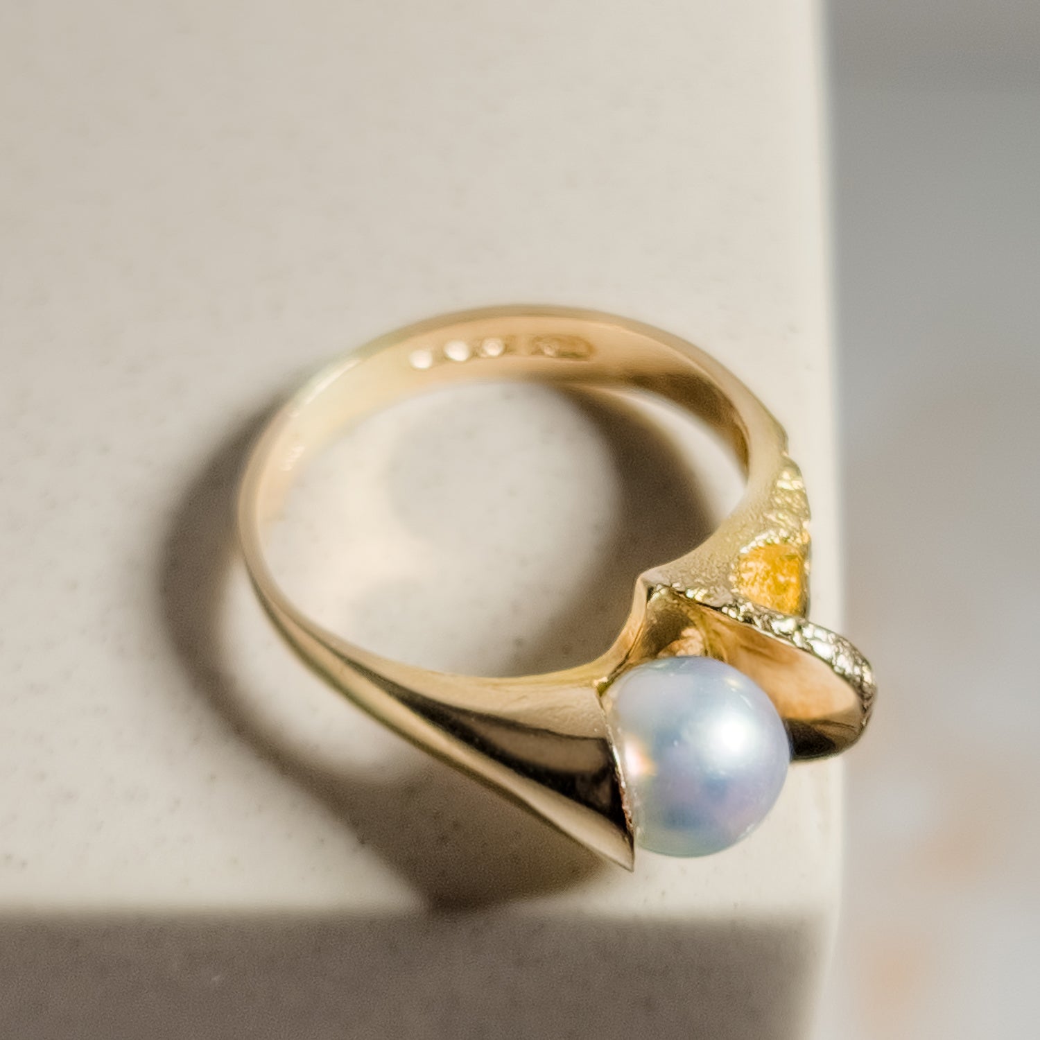 585 gold ring with pearls - delicate elegance