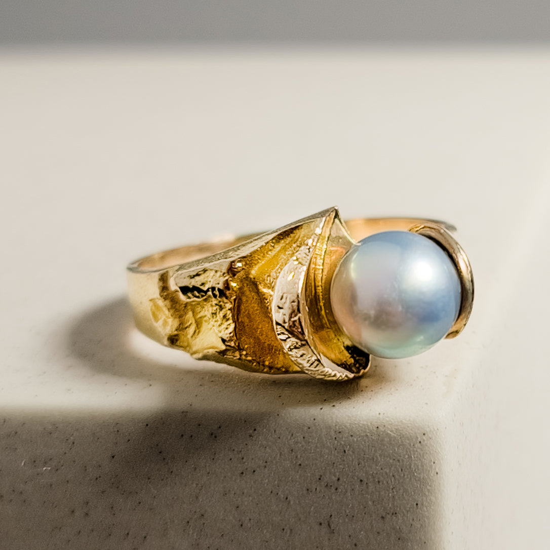 585 gold ring with pearls - delicate elegance