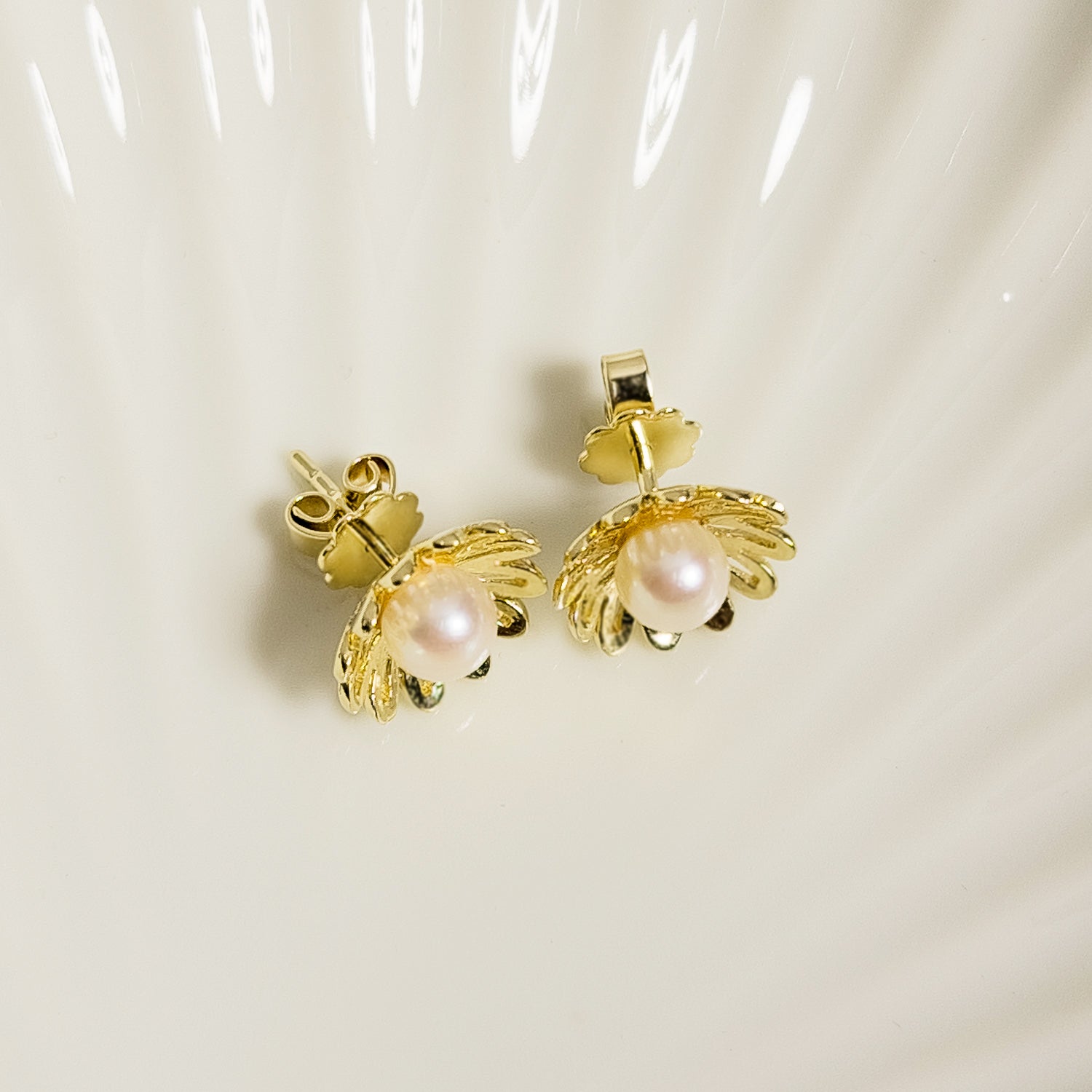 585 gold earrings with pearls - shimmering seduction