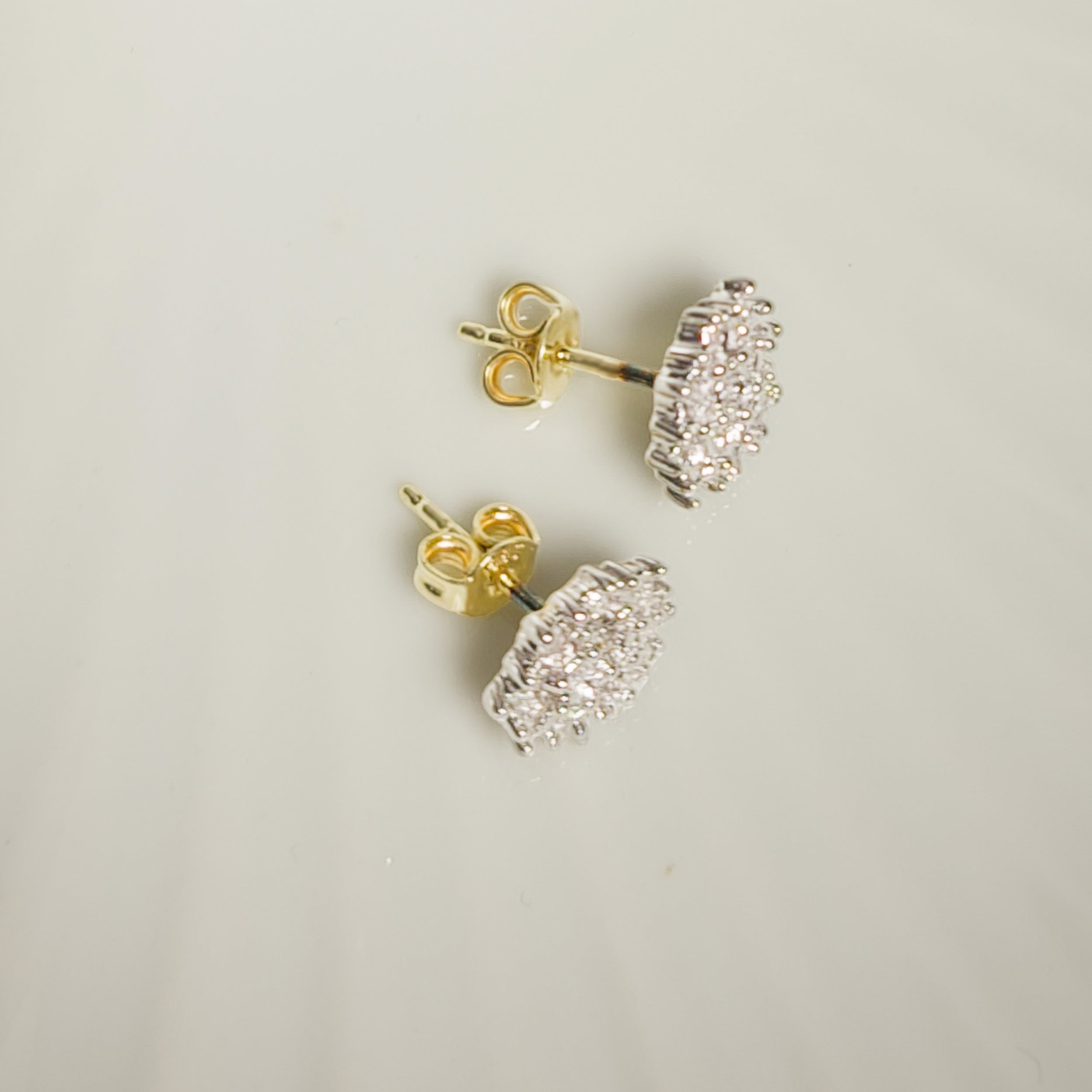 585 gold earrings - simple elegance