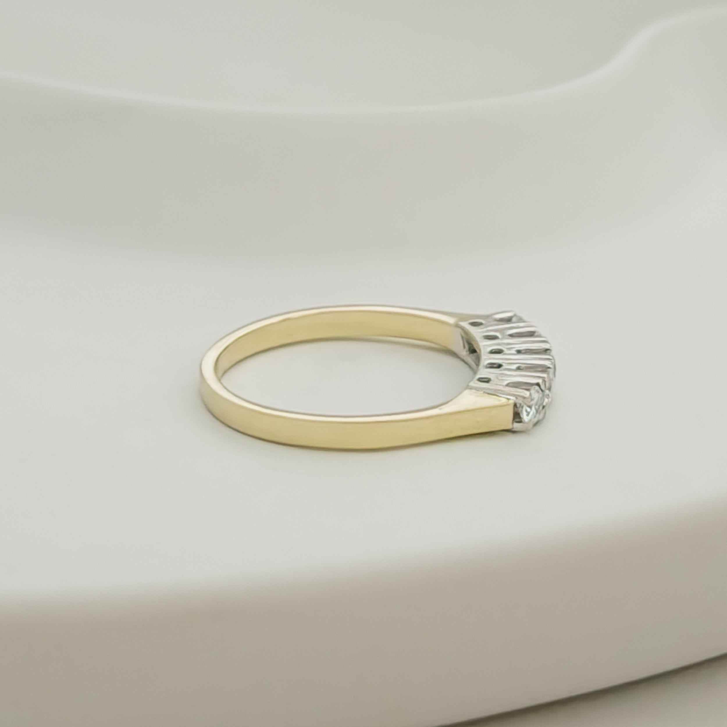 Halbmemory-Ring aus 14K Gold