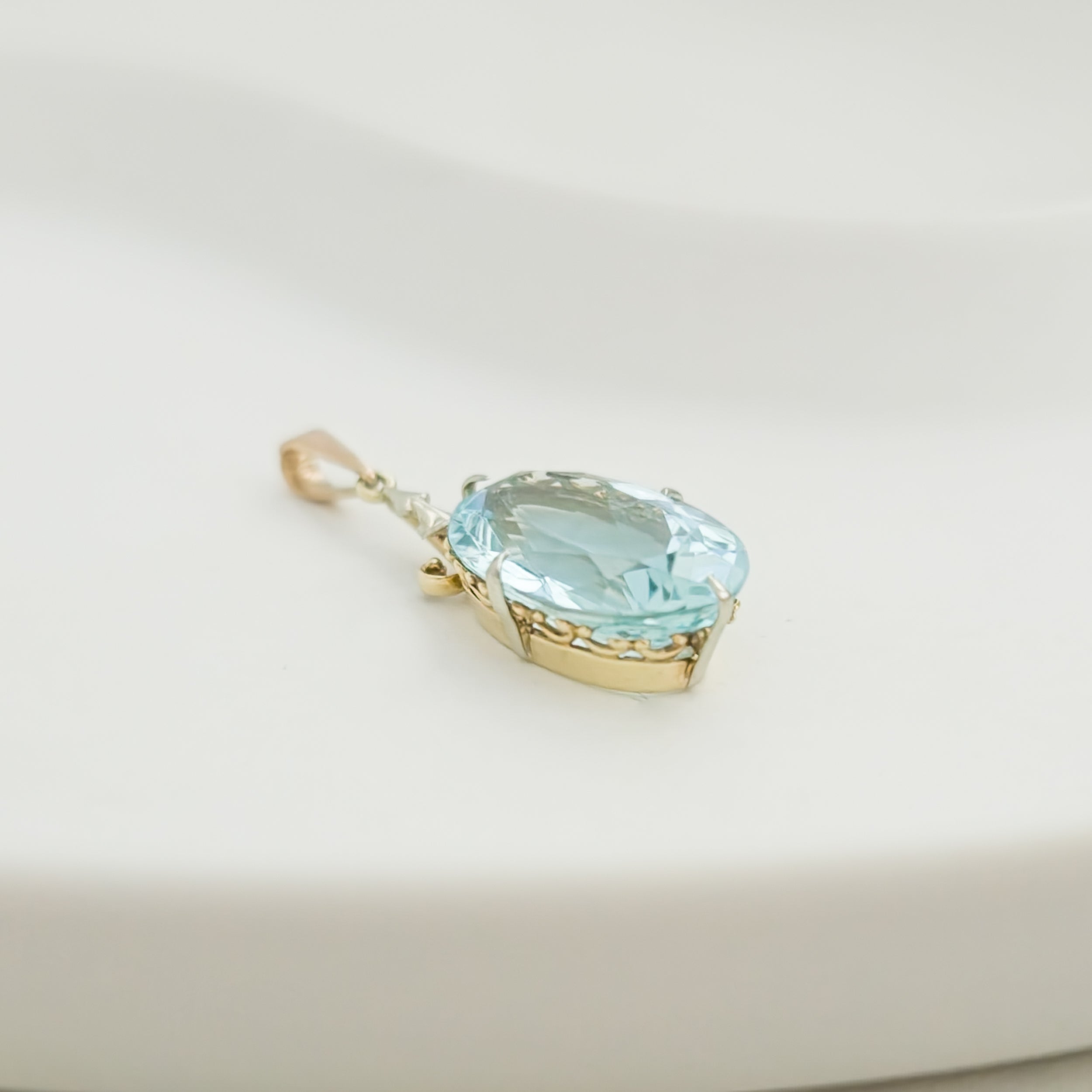 Antique gold ring with blue gemstone