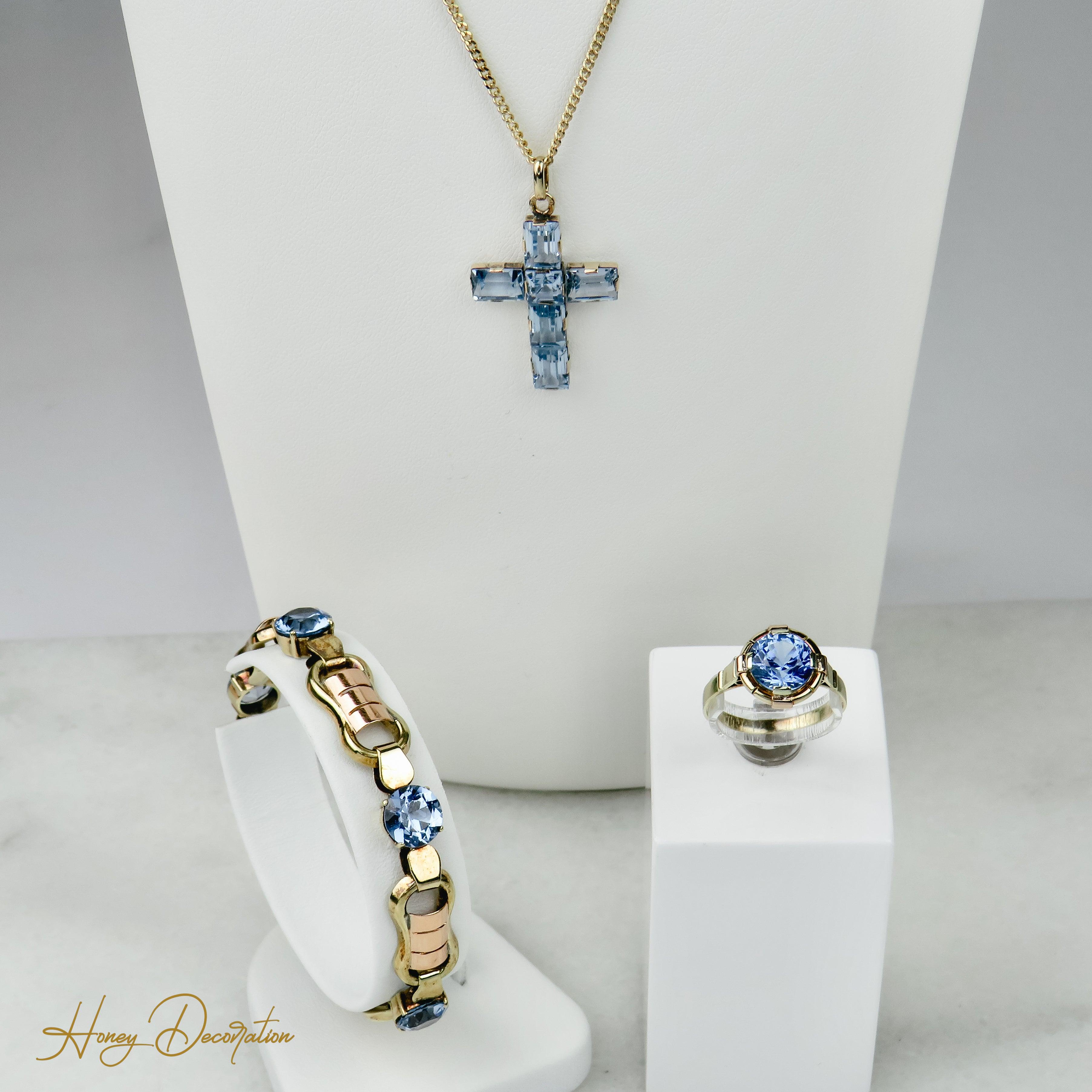 Auffälliges Schmuckset aus Gold mit blauen Edelsteinen - Honey Decoration