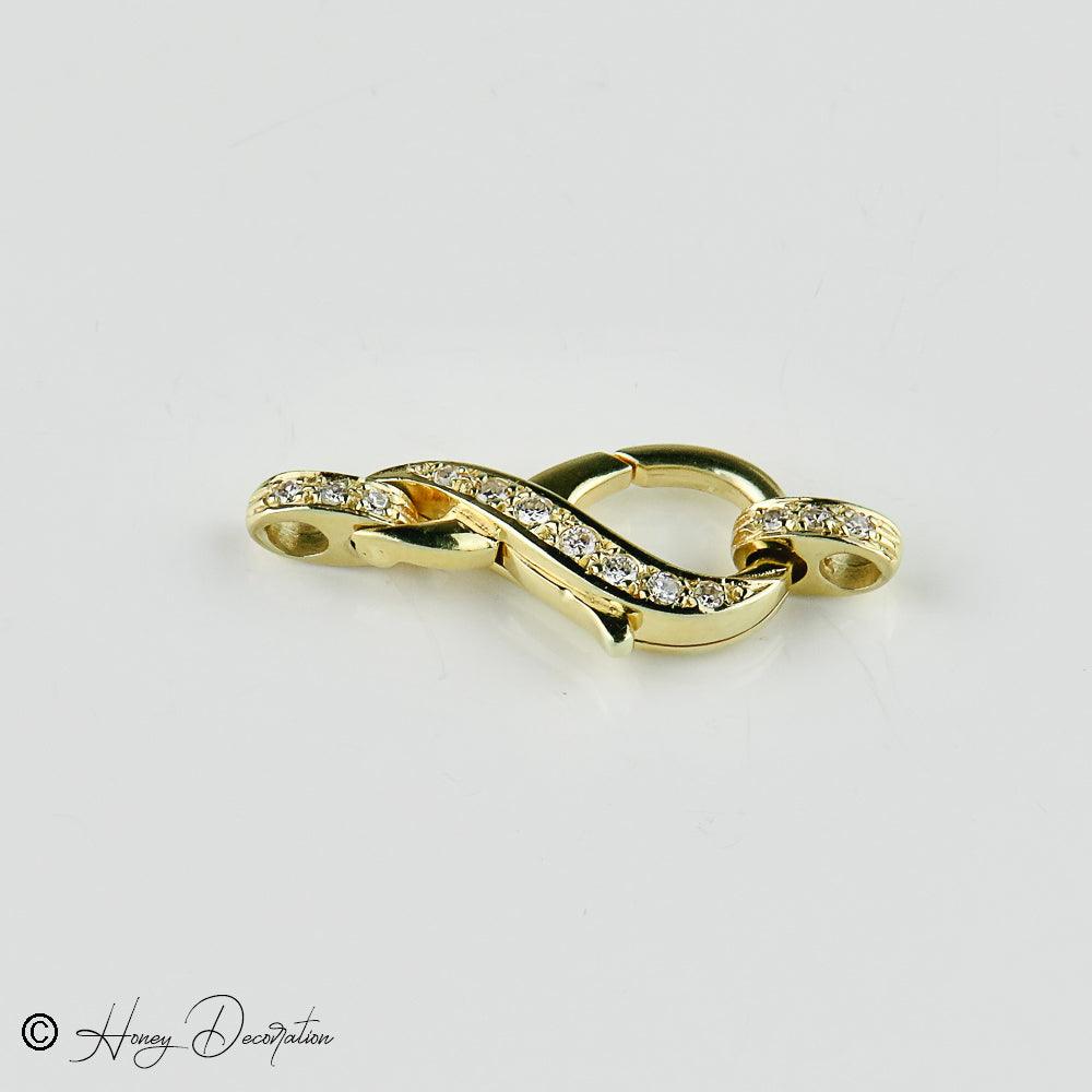 Edler Karabiner-Verschluss aus 585 Gold mit Brillanten - Honey Decoration