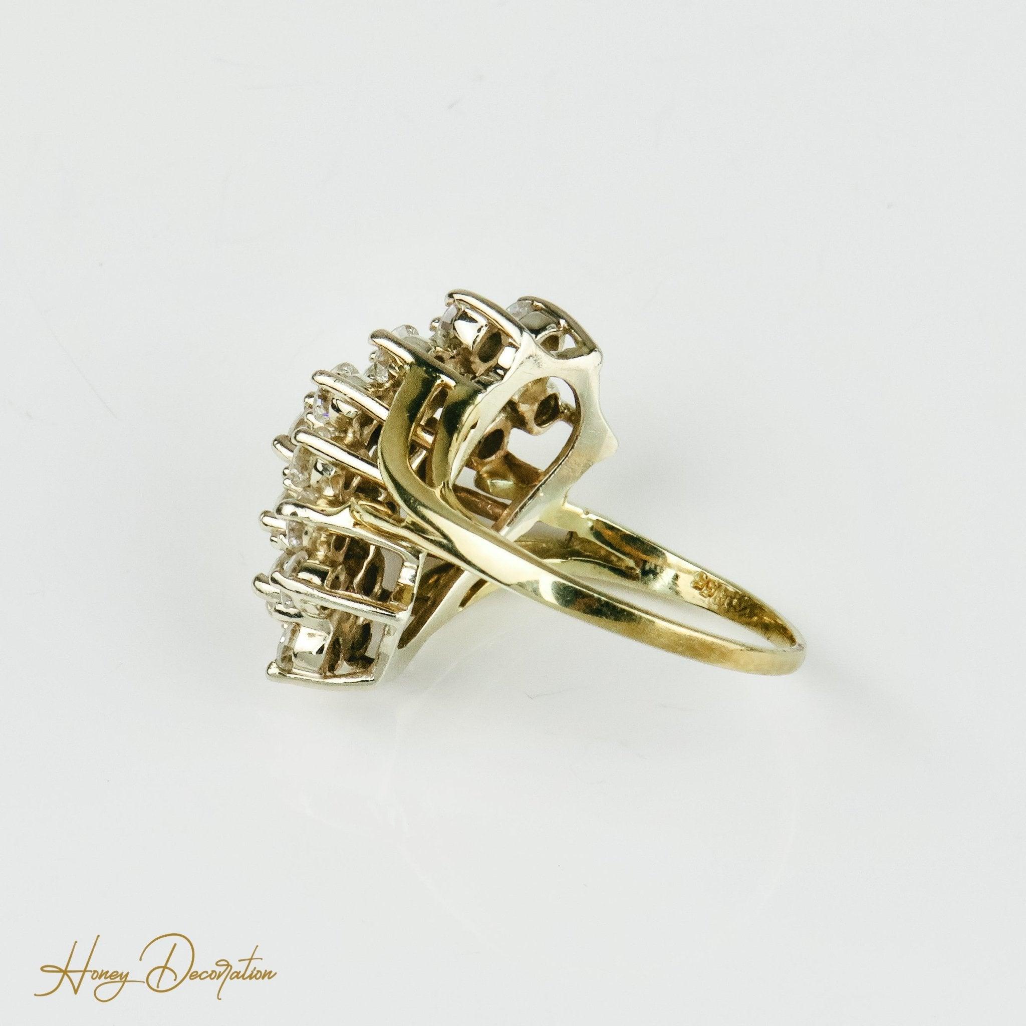 Edler Diamantring aus 14 Karat Gold - Honey Decoration