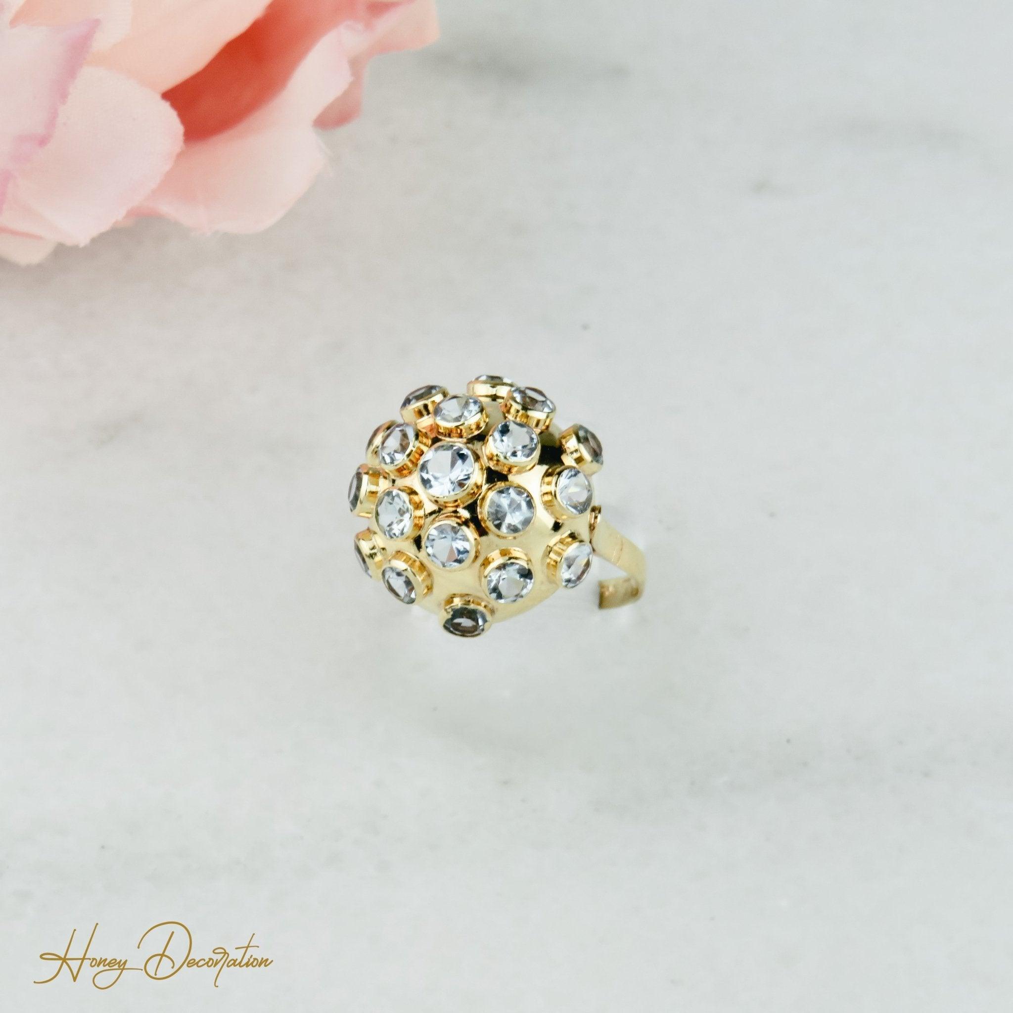 Ring aus 750 Gold mit prächtigen Aquamarinen - Honey Decoration