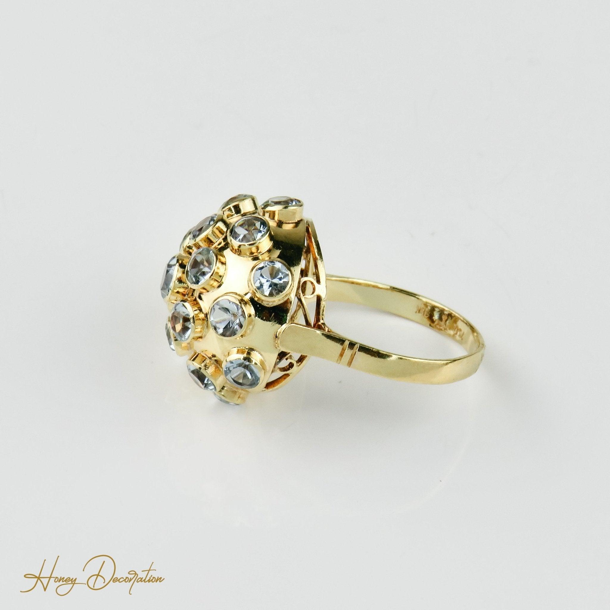 Ring aus 750 Gold mit prächtigen Aquamarinen - Honey Decoration